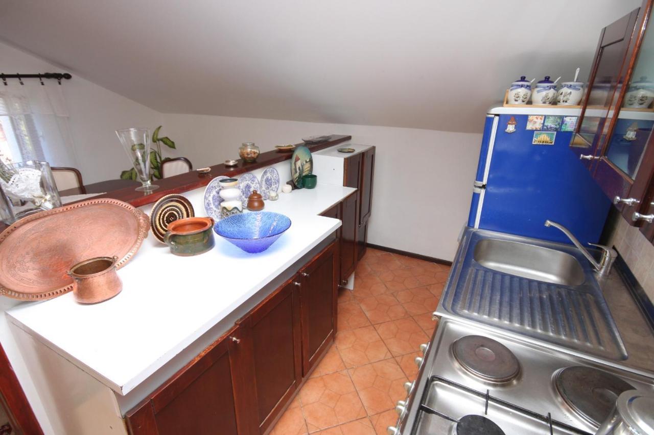 Apartments And Rooms With Parking Space Cunski, Losinj - 2498 Exteriör bild