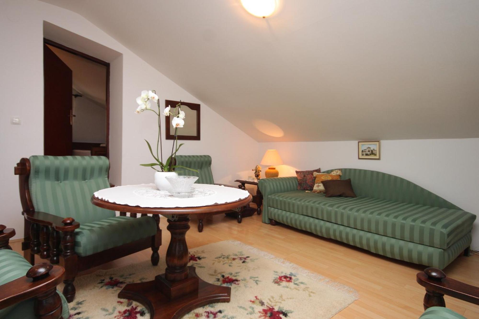 Apartments And Rooms With Parking Space Cunski, Losinj - 2498 Rum bild